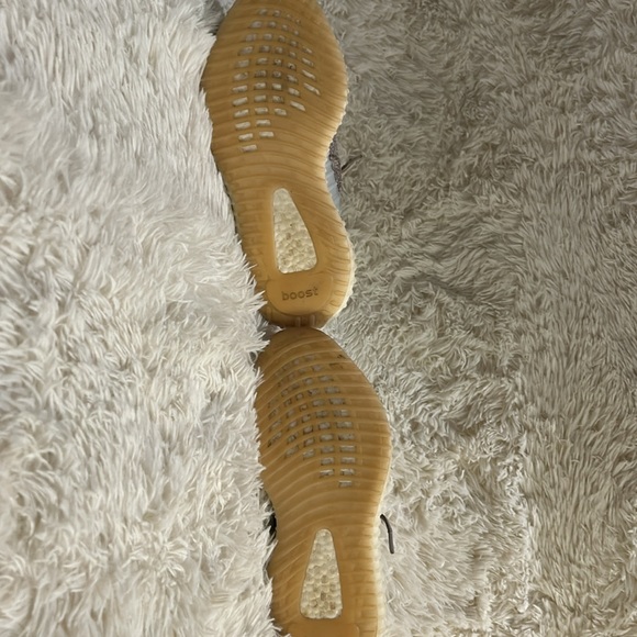 ‘ZYON’ YEEZY BOOST 270 - Picture 3 of 5